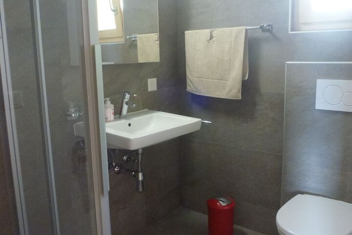 Room 9 of 15