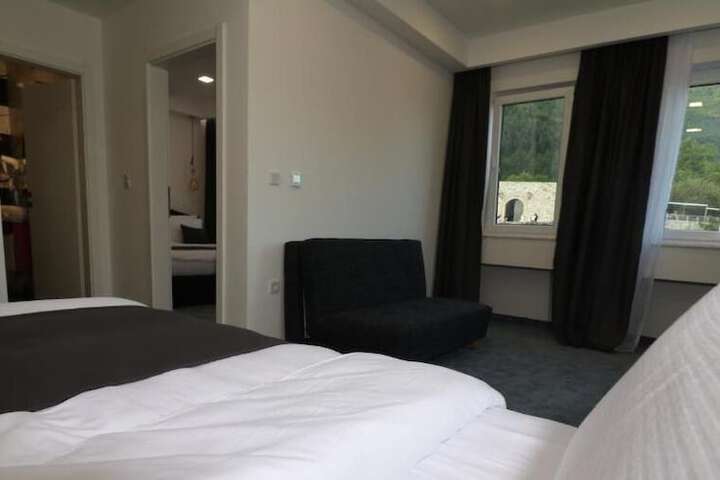 Room 16 of 55