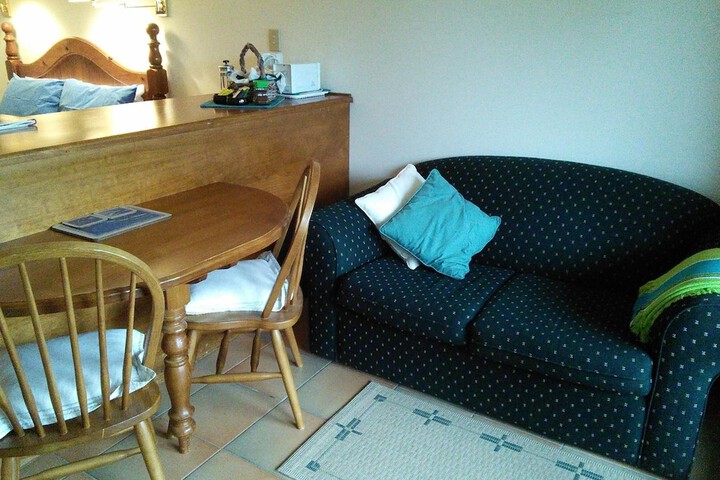 Room 9 of 25
