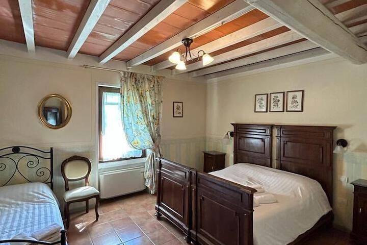 Room 13 of 52