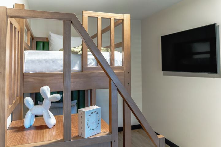 Room 4 of 29