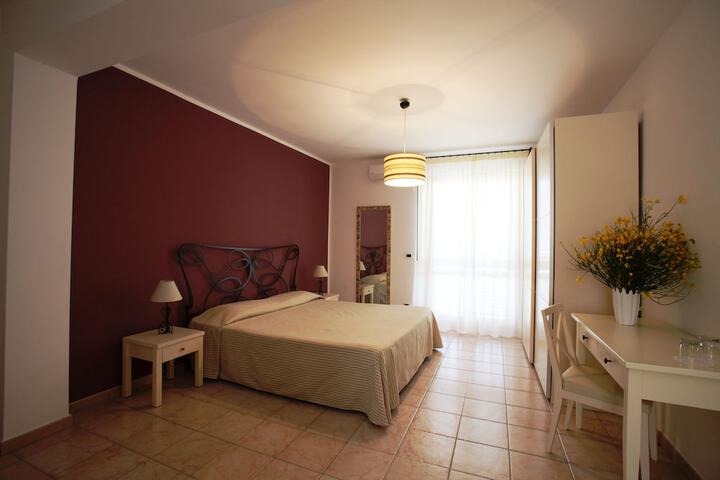 Room 12 of 82