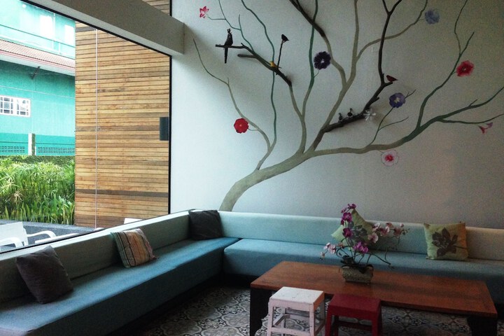 Entrance & Lobby