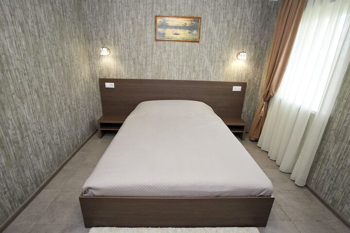 Room 5 of 56