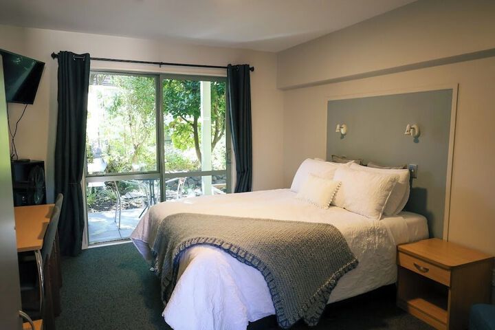 Room 9 of 46
