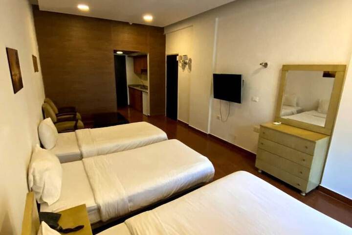 Room 4 of 12