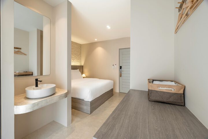 Room 9 of 41