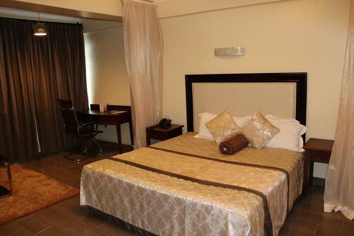 Room 7 of 49