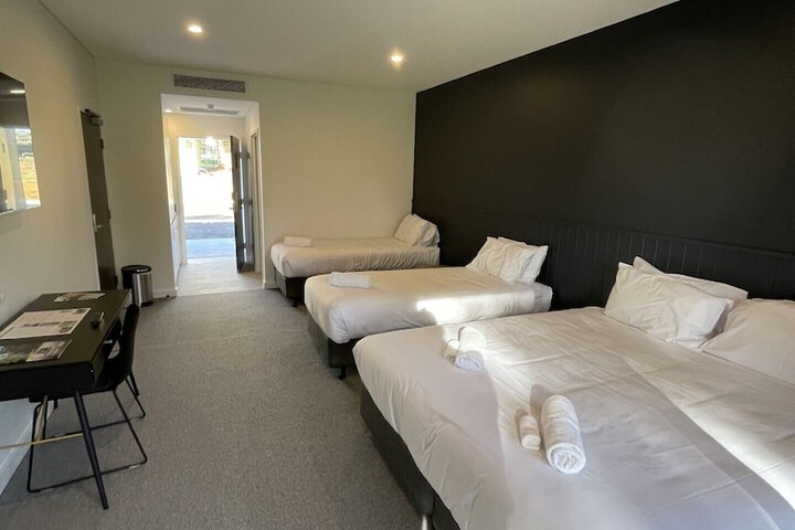Room 17 of 36