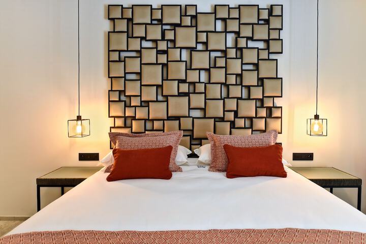 Room 3 of 68