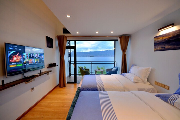 Room 9 of 48