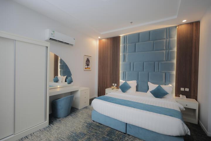 Room 6 of 6