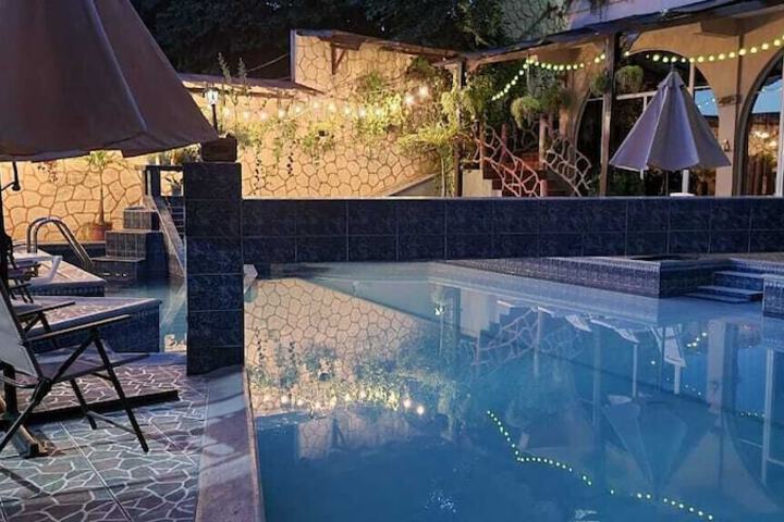 Pool 23 of 37