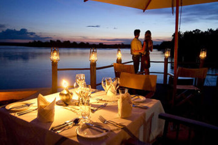 Dining 30 of 37