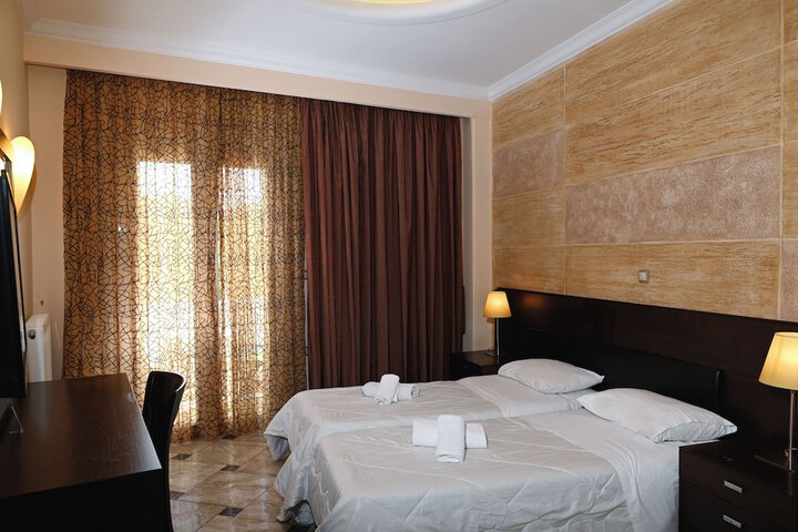 Room 7 of 24