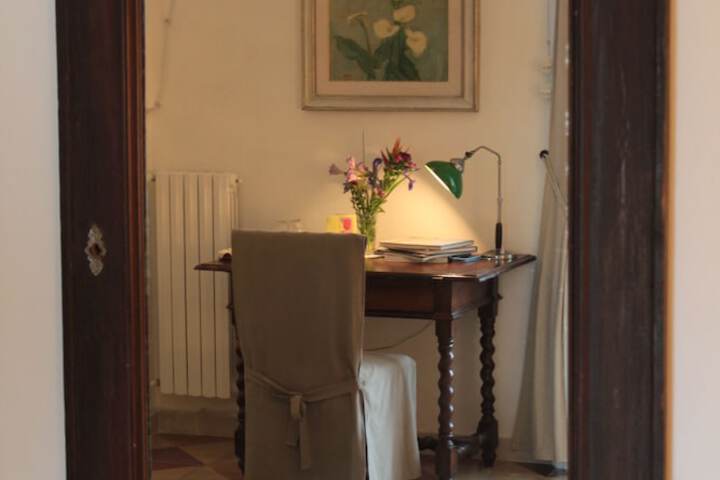 Room amenity