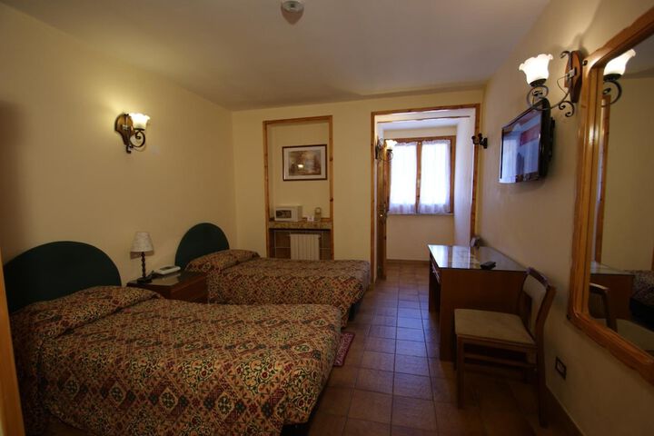 Room 15 of 57