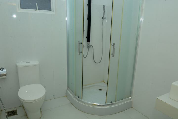 Room 70 of 94