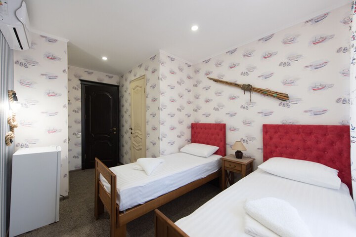 Room 34 of 68