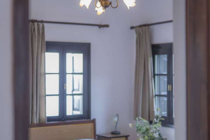 Room 12 of 34