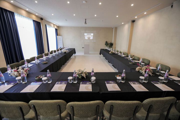 Business Center 96 of 112