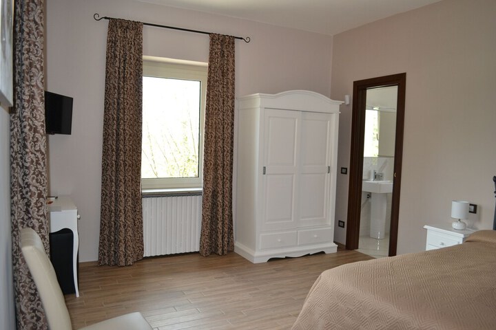 Room 4 of 60