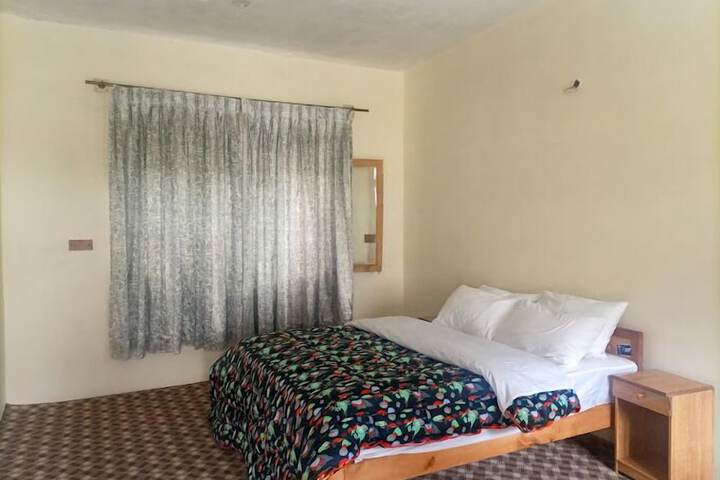 Room 3 of 13