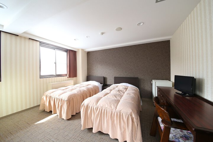 Room 19 of 80