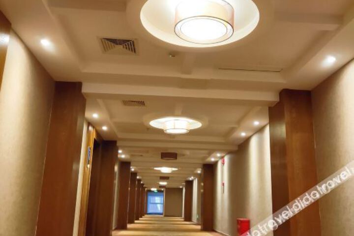 Hotel Interior 8 of 16