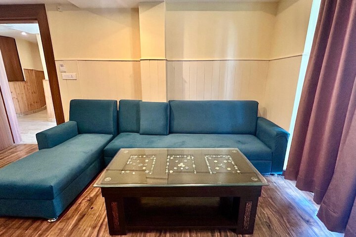 Room 34 of 64