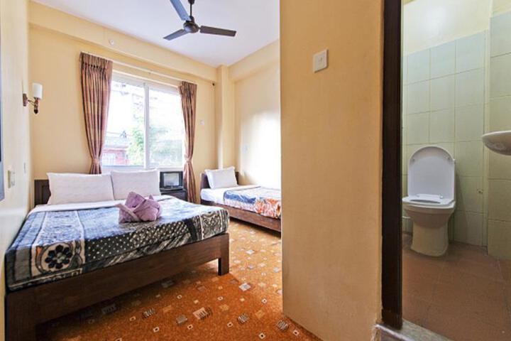 Room 1 of 7