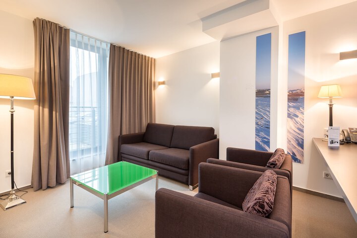 Room 21 of 43