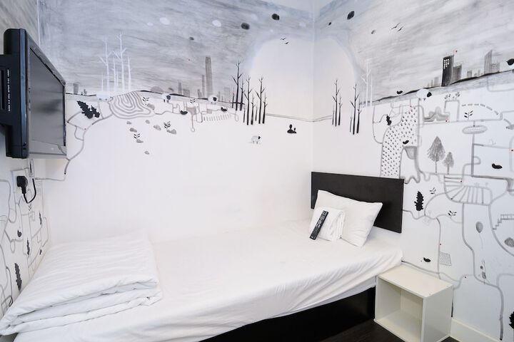 Room 42 of 56