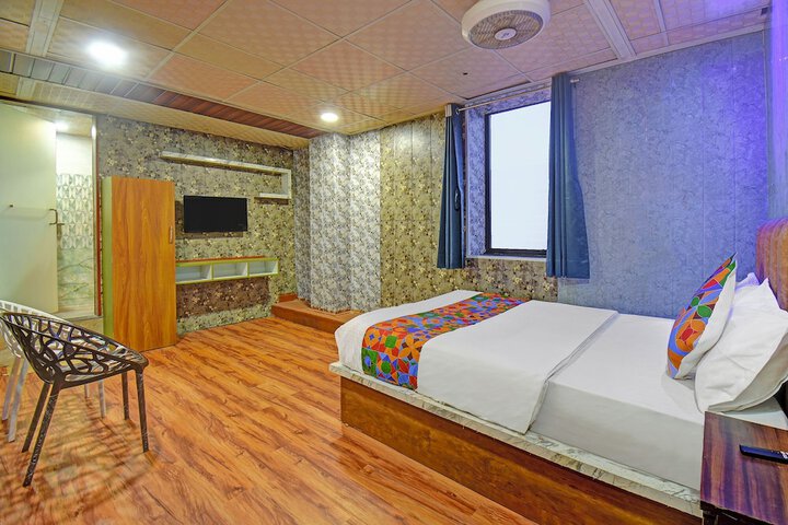 Room 7 of 26
