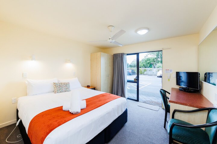 Room 4 of 54