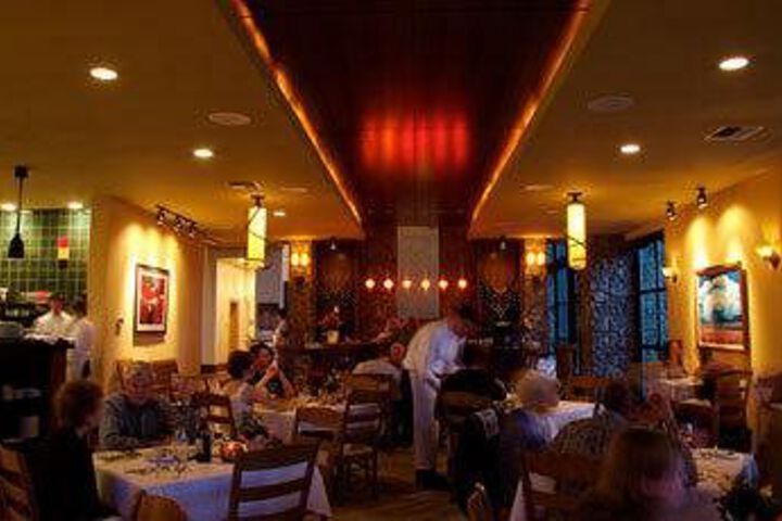 Dining 42 of 46