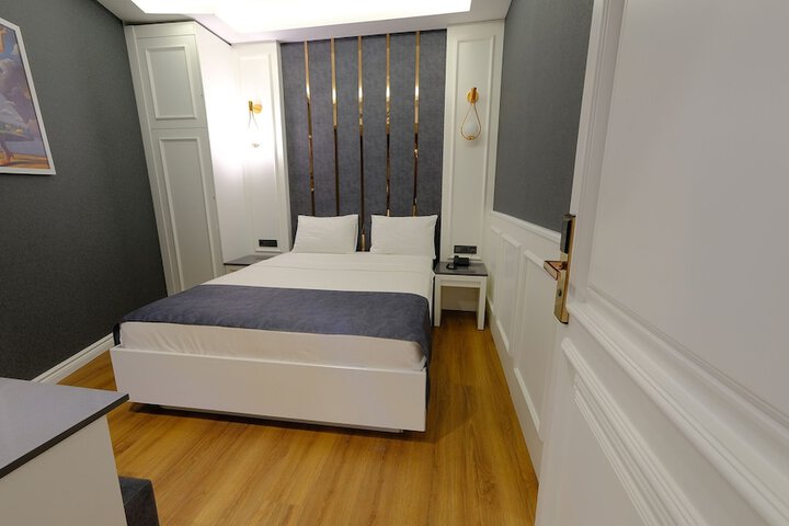 Room 26 of 68