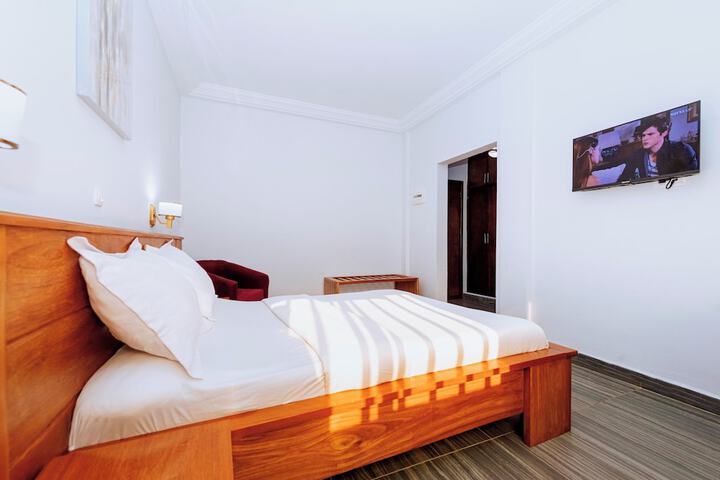 Room 8 of 39