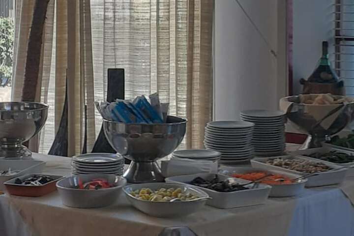 Dining 26 of 42