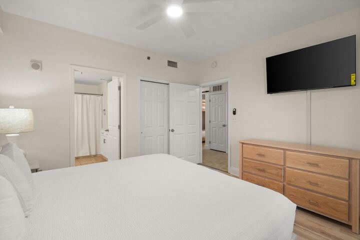 Room 28 of 151