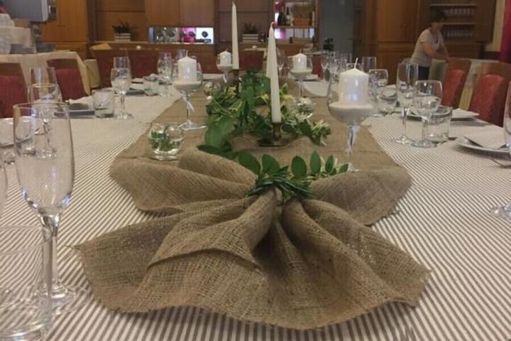 Dining 11 of 21
