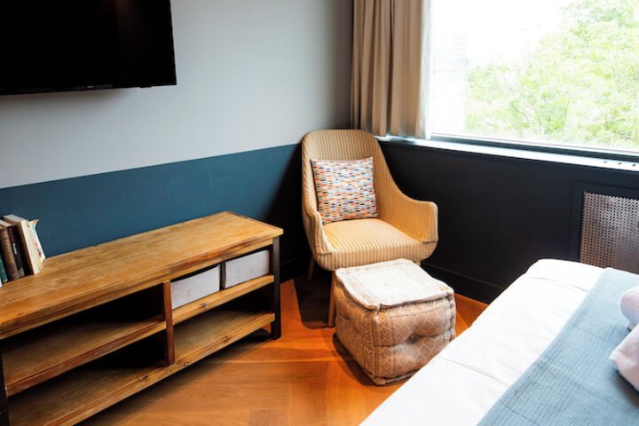 Room 17 of 46
