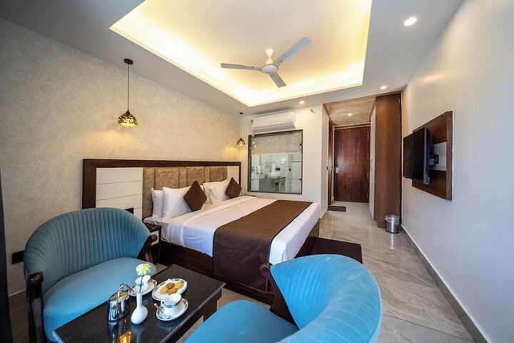 Room 21 of 54