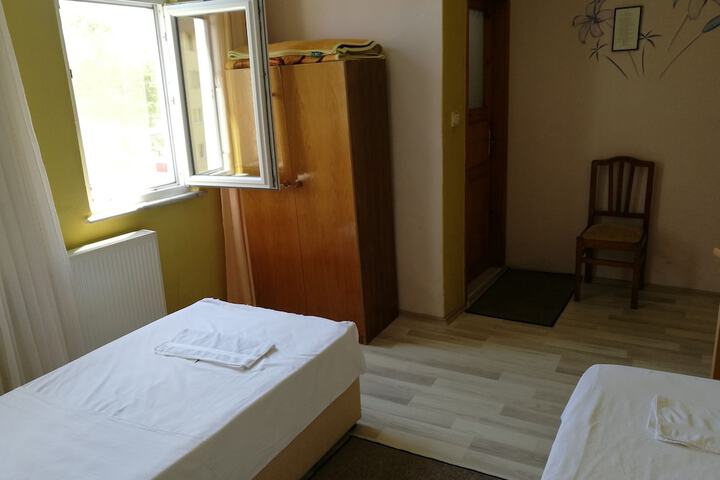 Room 18 of 24
