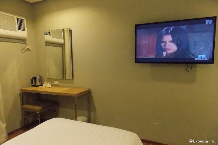 Room 16 of 38