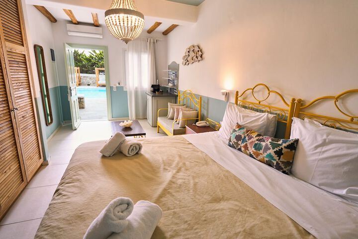 Room 44 of 90