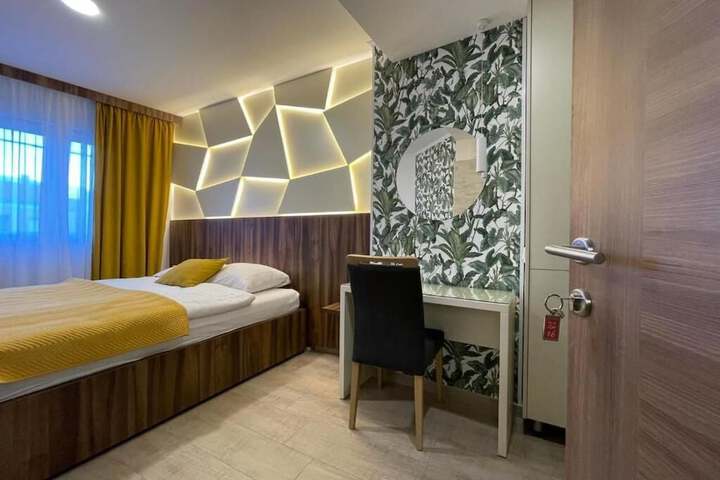 Room 3 of 47
