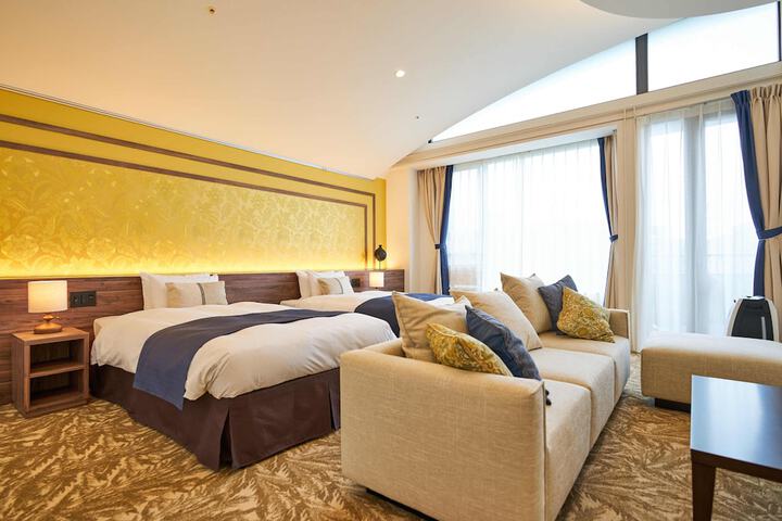 Room 8 of 74