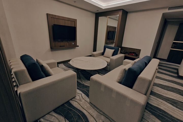 Room 14 of 50