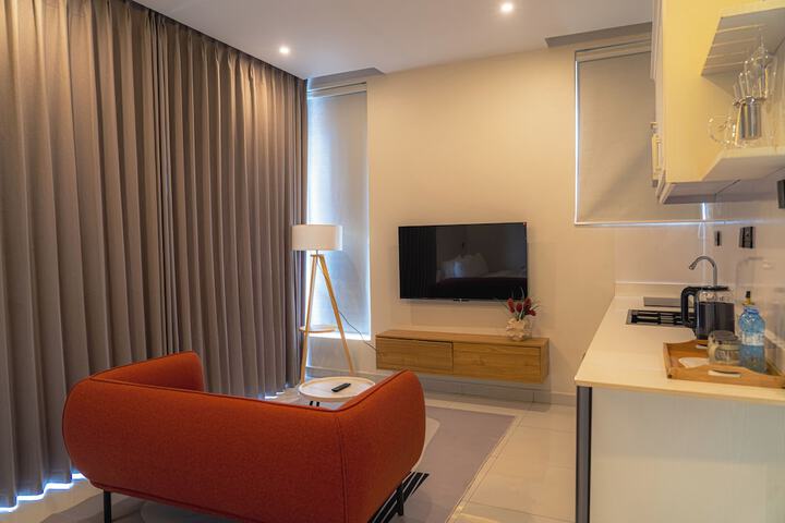 Room 21 of 38